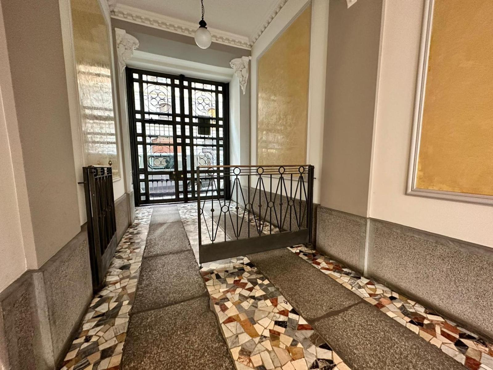 Comecasa Studio Vicino Stazione Centrale Milano Exterior foto