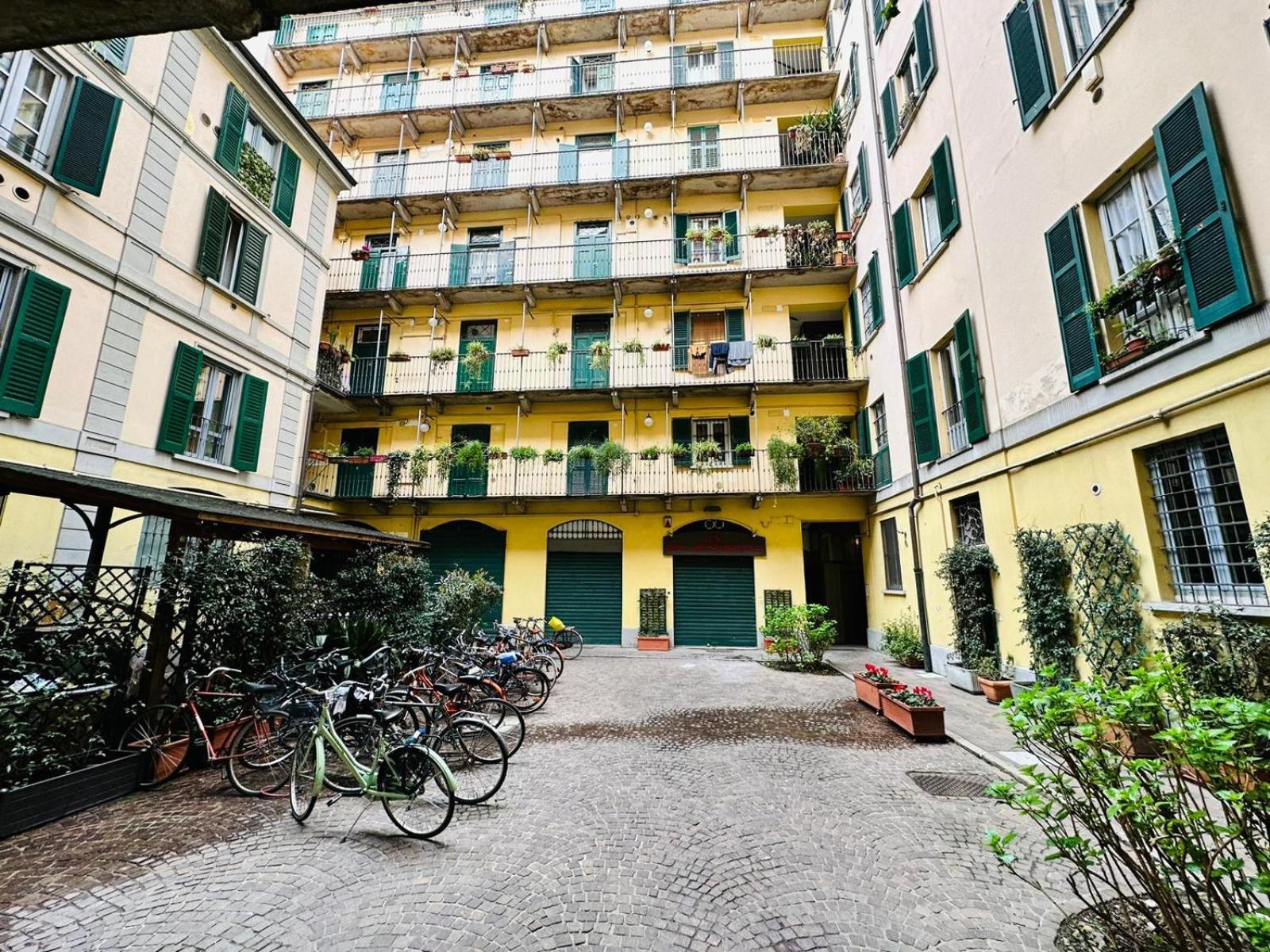 Comecasa Studio Vicino Stazione Centrale Milano Exterior foto